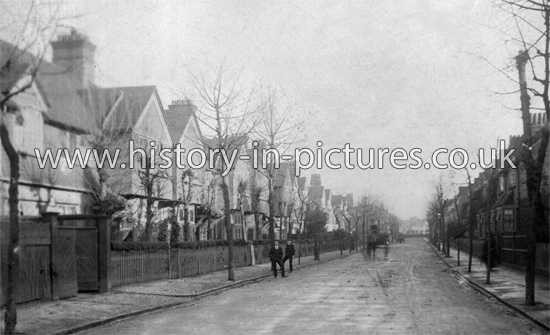Flanders Road, Bedford Park, Chiswick, London. c.1910